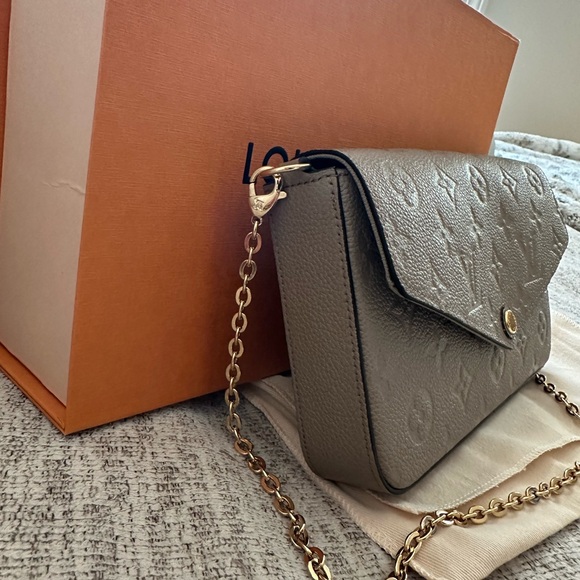 Louis Vuitton Félicie Pochette bag - Monogram | Beige. - Picture 6 of 8